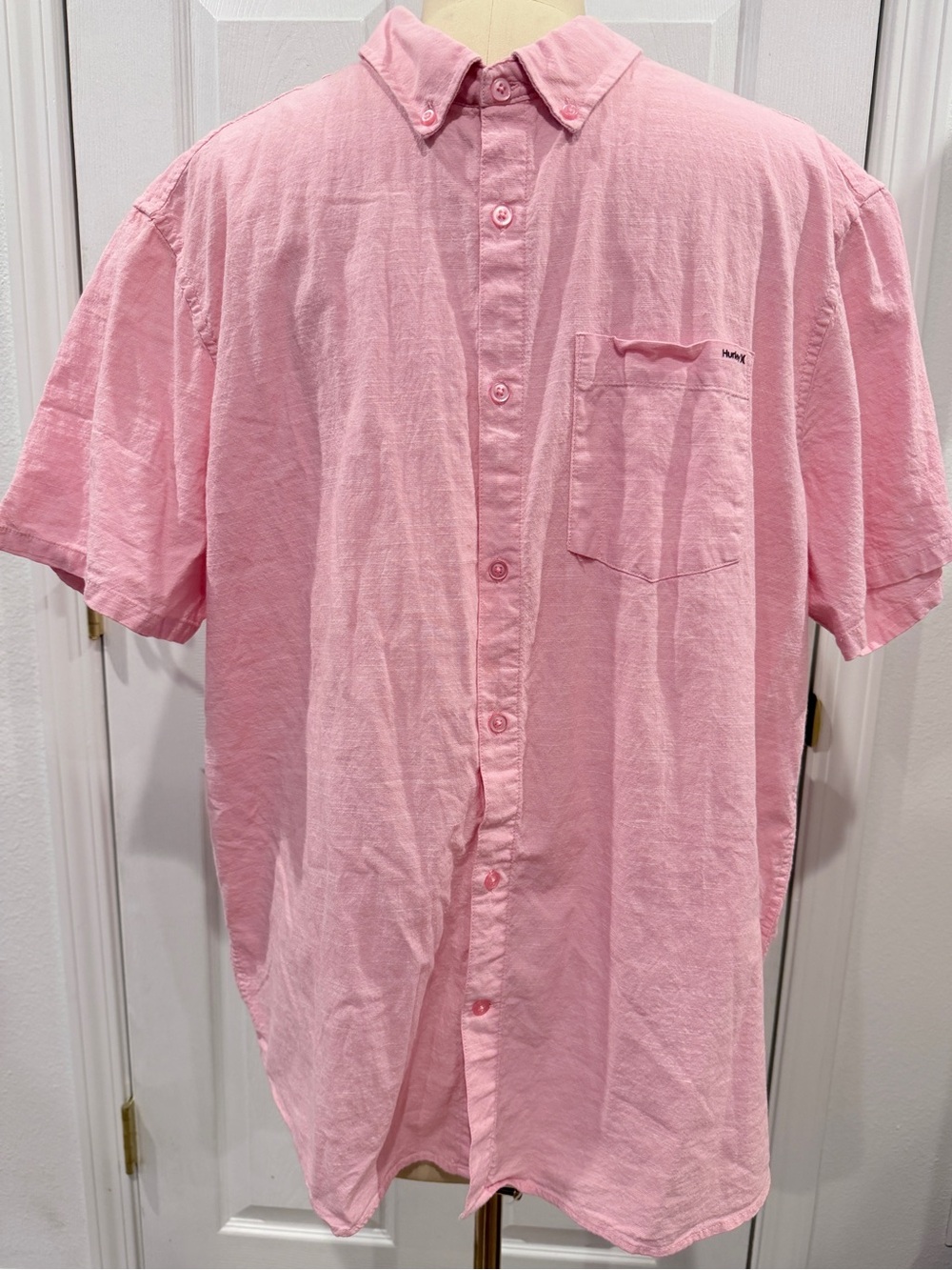 Hurley Soft Muted Pale Red Short-Sleeve Button-Down Shirt - XXL